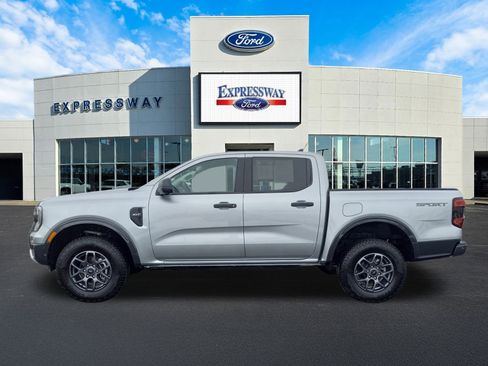 Used 2024 Ford Ranger XLT w/ Technology Package image 9