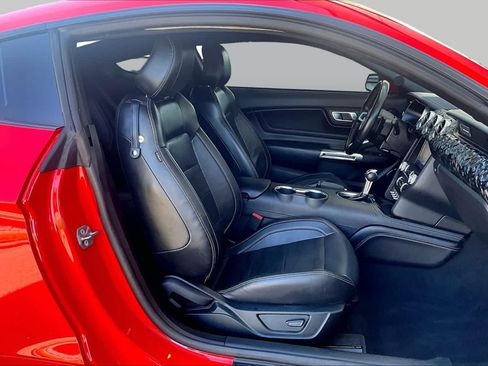 Used 2022 Ford Mustang GT Premium w/ Equipment Group 401A RWD image 9