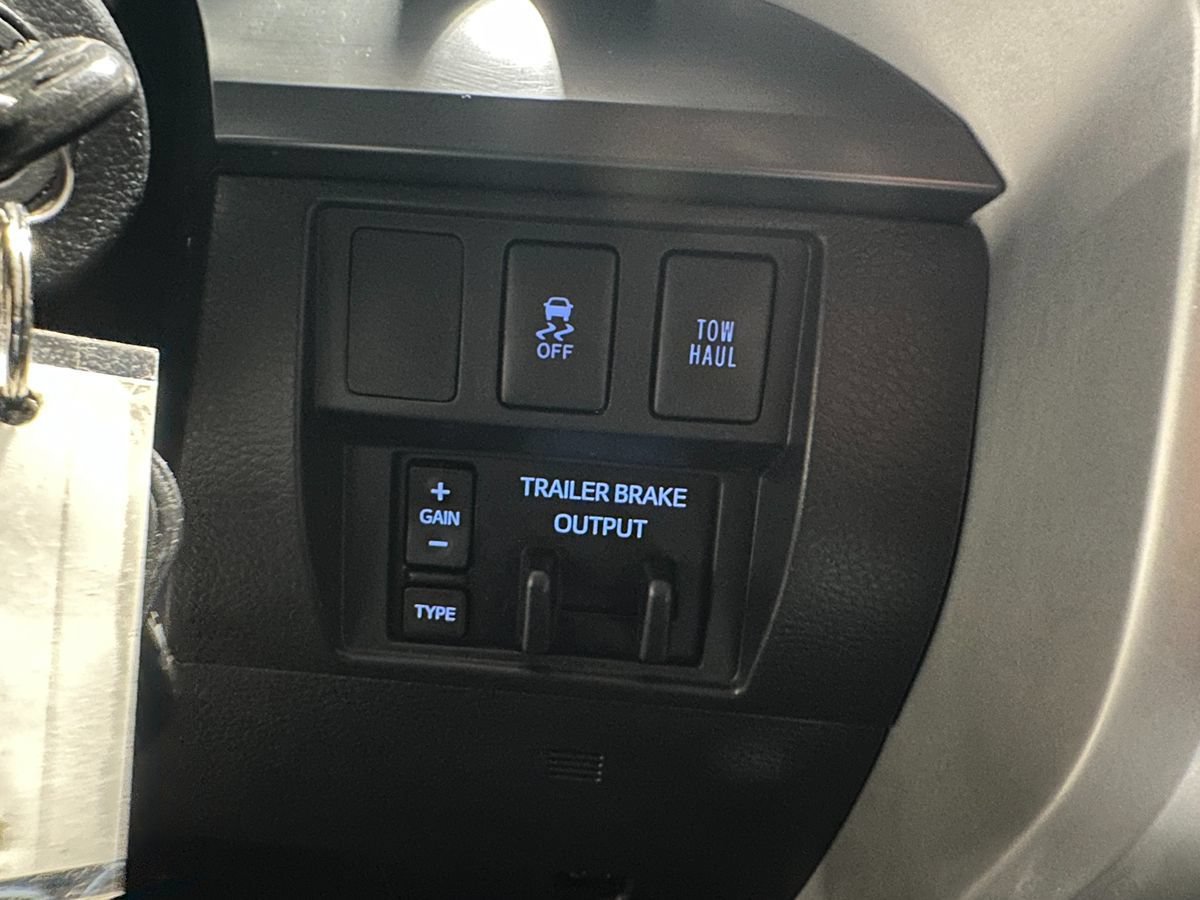 Used 2016 Toyota Tundra TRD Pro AWD/4WD image 30