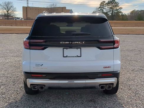 New 2026 GMC Acadia Denali w/ Super Cruise Package image 7