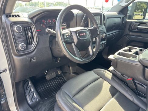 Used 2024 GMC Sierra 2500 Pro w/ Convenience Package AWD/4WD image 17