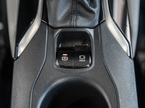 Used 2024 Toyota Corolla Cross L FWD image 17
