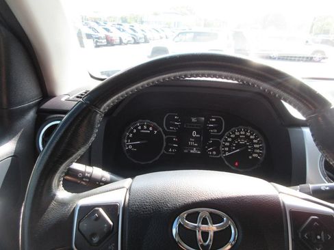 Used 2018 Toyota Tundra Limited AWD/4WD image 31