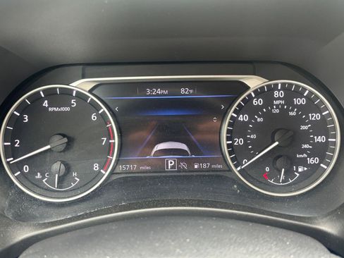Used 2025 Nissan Sentra SV FWD image 38