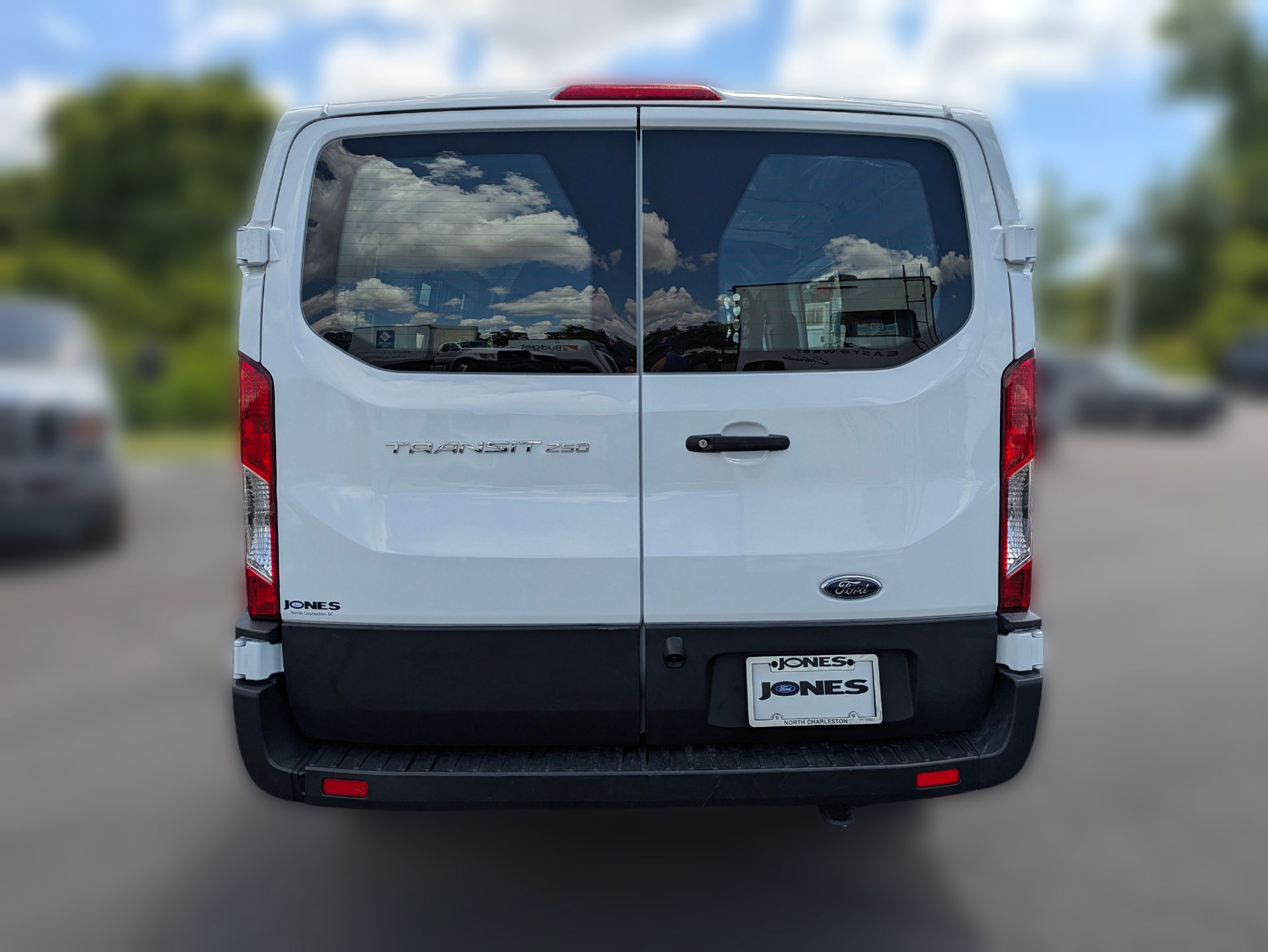 Used 2025 Ford Transit 250 Low Roof w/ Exterior Upgrade Package RWD image 6