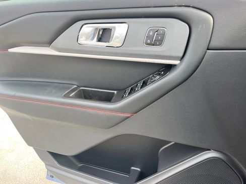 New 2026 Ford Explorer ST-Line w/ ST-Line Street Pack image 15