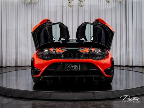 Used 2021 McLaren 765LT RWD image 26