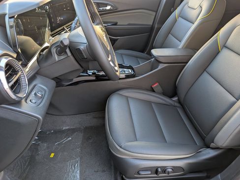 New 2026 Chevrolet Trax ACTIV w/ Driver Confidence Package FWD image 17