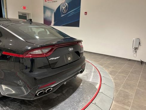 Used 2018 Kia Stinger image 5