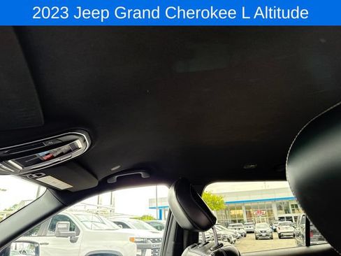 Used 2023 Jeep Grand Cherokee L Laredo AWD/4WD image 25