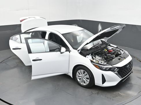 Certified 2025 Nissan Sentra S FWD image 37