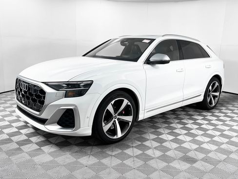 Certified 2024 Audi SQ8 Prestige image 3