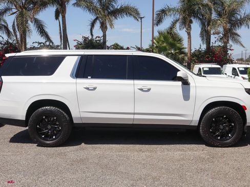 Used 2021 Chevrolet Suburban LT RWD image 10