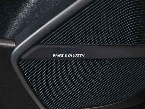 Used 2018 Audi SQ5 Premium Plus w/ Navigation Package image 14