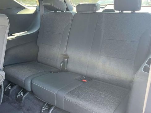 Used 2024 Chevrolet Traverse LT image 16