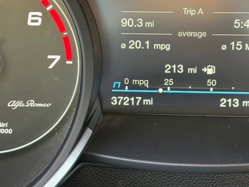 Used 2023 Alfa Romeo Stelvio Ti image 16