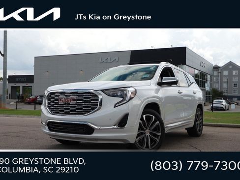 Used 2020 GMC Terrain Denali w/ Denali Premium Package AWD/4WD image 1