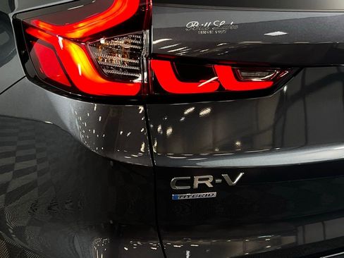 Used 2025 Honda CR-V Sport-L image 11