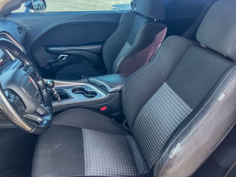 Used 2020 Dodge Challenger R/T w/ Blacktop Package image 16