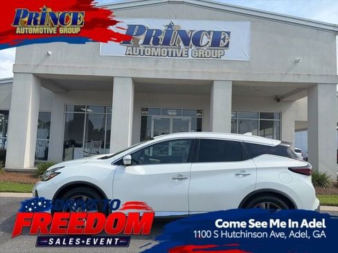 Used 2019 Nissan Murano Platinum w/ Cargo Package FWD image 1