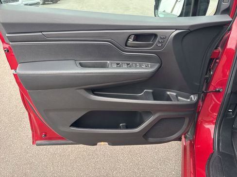 Used 2025 Honda Odyssey Sport-L image 29