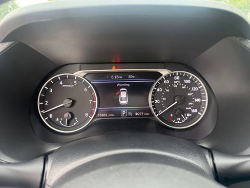 Used 2025 Nissan Sentra SV FWD image 39