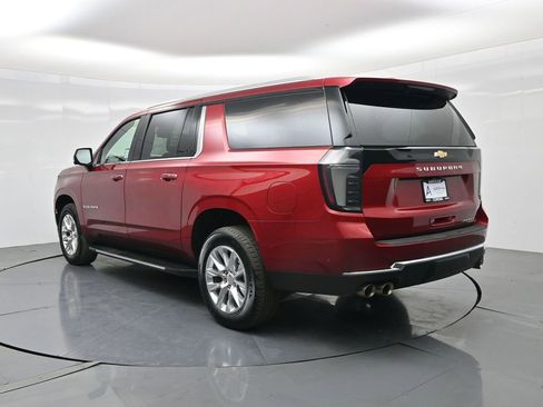 Used 2025 Chevrolet Suburban Premier image 5