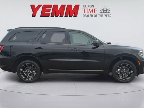 Used 2023 Dodge Durango GT image 9