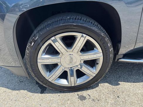 Used 2020 Cadillac Escalade Luxury AWD/4WD image 37