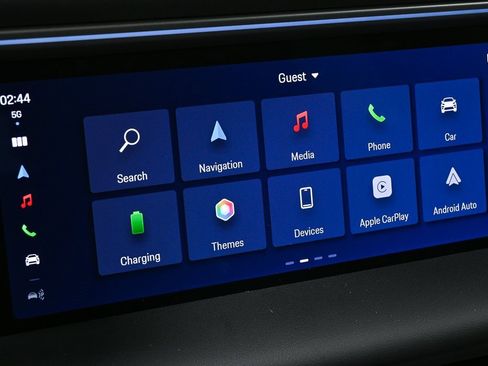 New 2025 Porsche Macan 4S Electric image 17