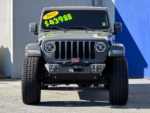 Used 2022 Jeep Wrangler Unlimited Sahara AWD/4WD image 9