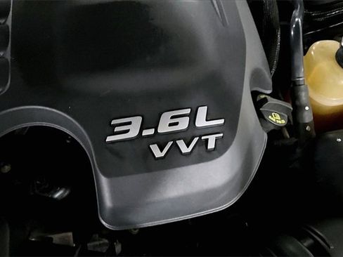 Used 2014 Dodge Charger SXT image 28