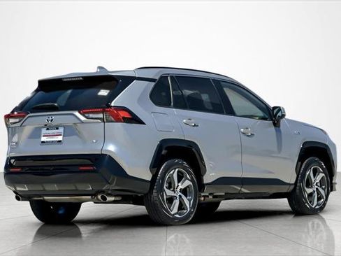 Certified 2022 Toyota RAV4 SE w/ Weather & Moonroof Package AWD/4WD image 5