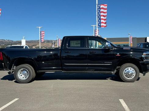 New 2026 RAM 3500 Limited AWD/4WD image 3