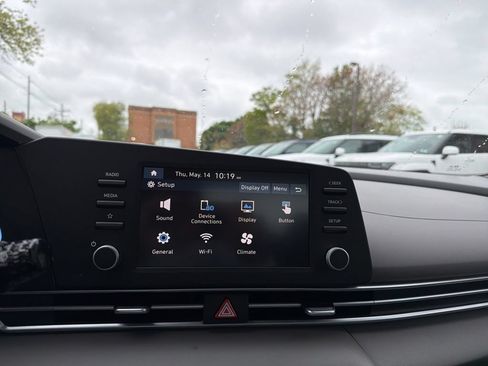 New 2026 Hyundai Elantra SE FWD image 21