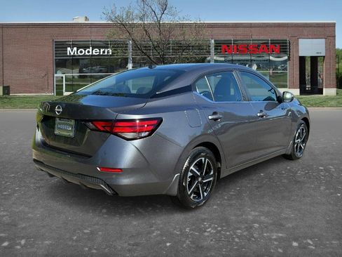 Used 2025 Nissan Sentra SV w/ All-Weather Package FWD image 4