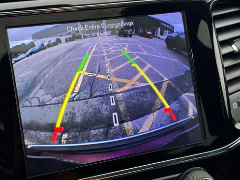 Used 2019 Jeep Grand Cherokee Limited image 32