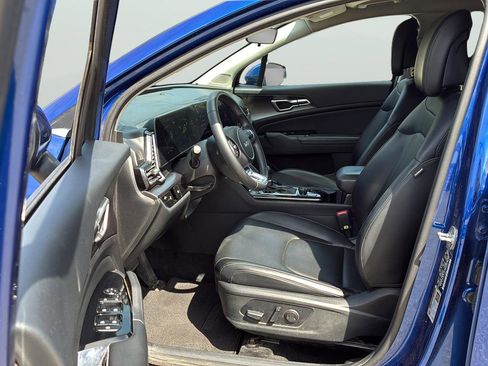 Used 2023 Kia Sportage EX FWD image 13