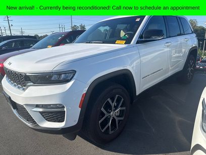 Used 2025 Jeep Grand Cherokee Limited w/ Luxury Tech Group II