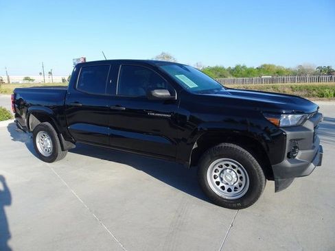 Used 2024 Chevrolet Colorado W/T w/ WT Convenience Package image 3
