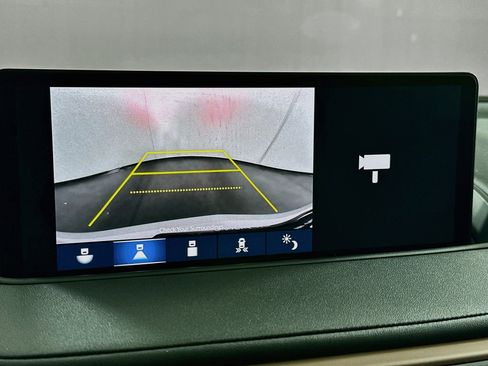 Used 2024 Acura MDX FWD w/ Technology Package image 23