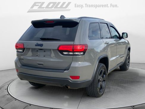 Used 2020 Jeep Grand Cherokee Laredo image 8
