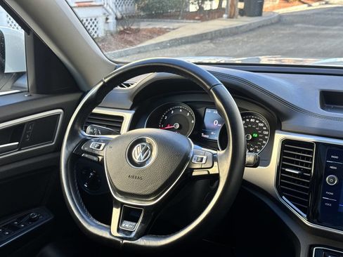 Used 2018 Volkswagen Atlas SEL w/ R-Line Package image 39