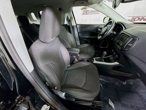 Used 2017 Jeep Compass Sport FWD image 29