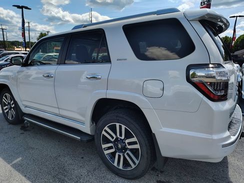 Used 2024 Toyota 4Runner Limited AWD/4WD image 5