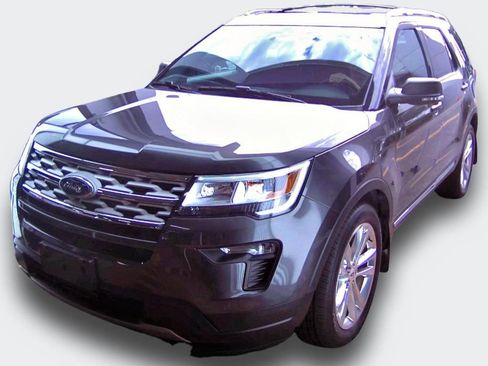 Used 2019 Ford Explorer XLT w/ Equipment Group 202A AWD/4WD image 2