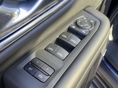 Used 2022 Chevrolet Tahoe LT w/ Luxury Package image 23