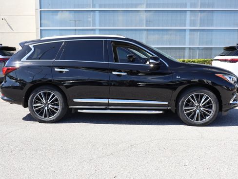 Certified 2017 INFINITI QX60 FWD w/ Premium Plus Package image 11