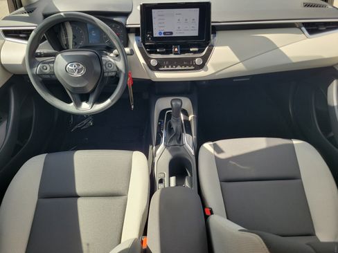 Used 2025 Toyota Corolla LE FWD image 16