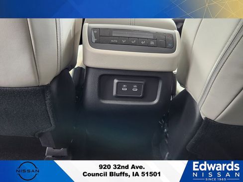 New 2026 Nissan Pathfinder SL AWD/4WD image 17